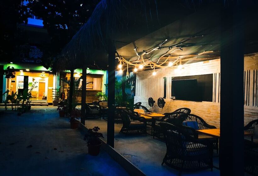 פנסיון Seven Corals