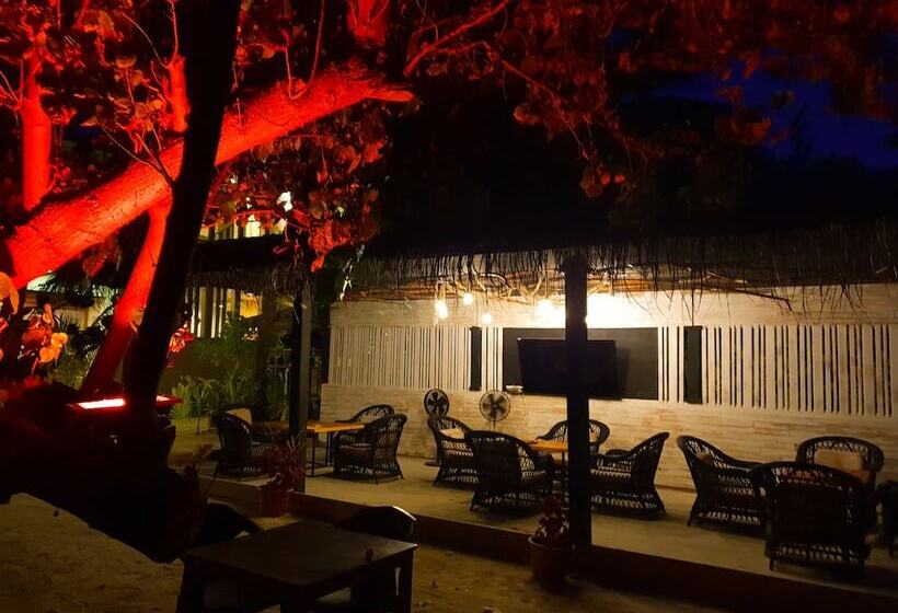 פנסיון Seven Corals