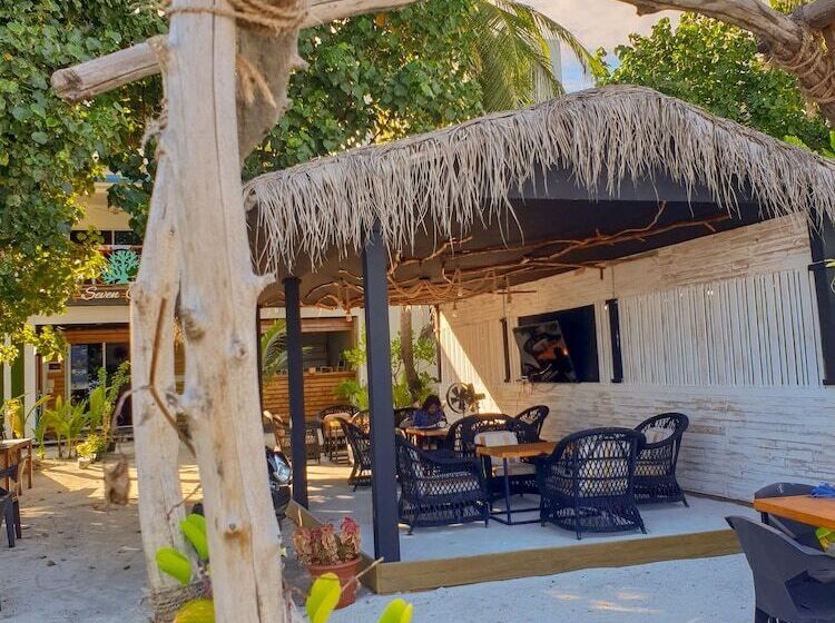 פנסיון Seven Corals