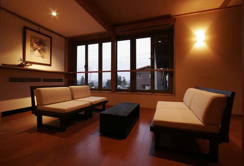 ריוקאן Hatsune