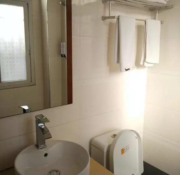 Wudang International Youth Hostel