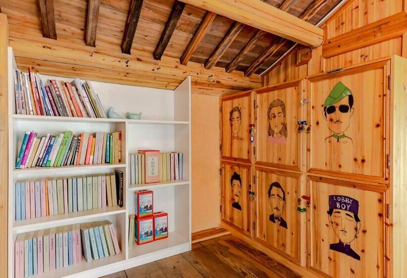 Xidi Kunlun International Hostel