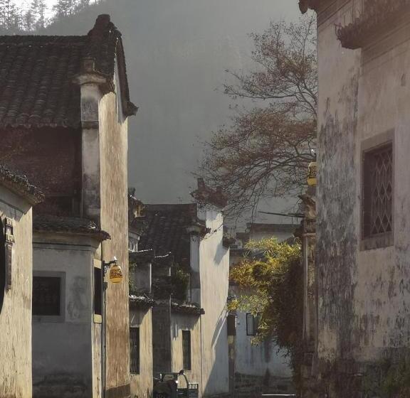 Xidi Kunlun International Hostel