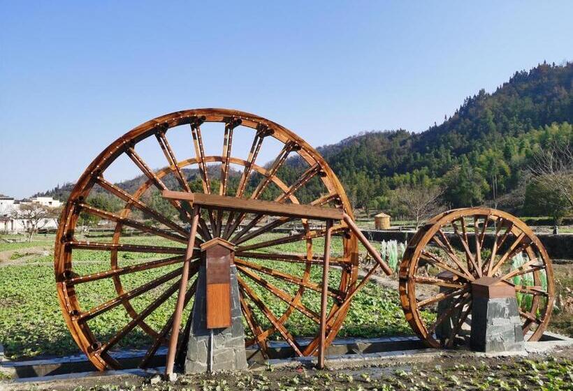 Xidi Kunlun International Hostel