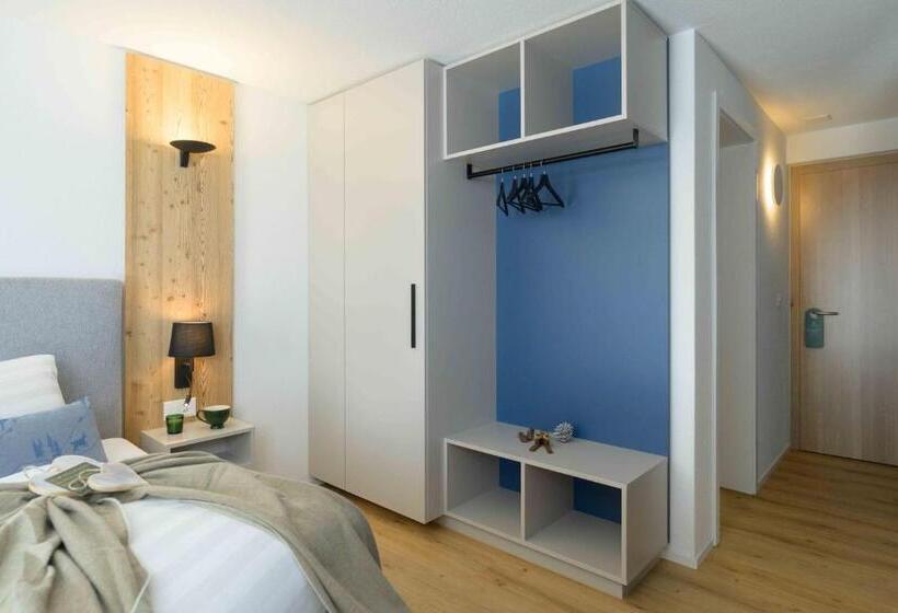 Alphotel Biel Kinzig   Access By Cable Car Only!