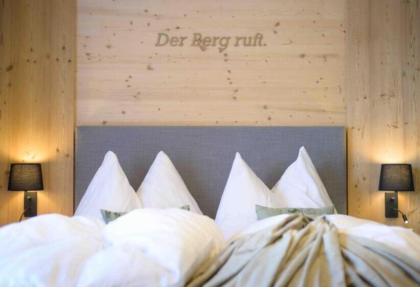 Alphotel Biel Kinzig   Access By Cable Car Only!