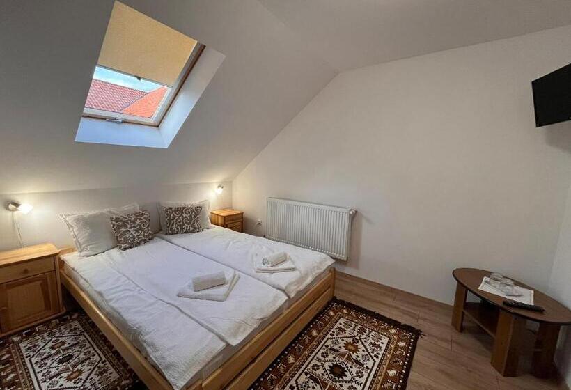 تختخواب و صبحانه Casa Timea Vendégház