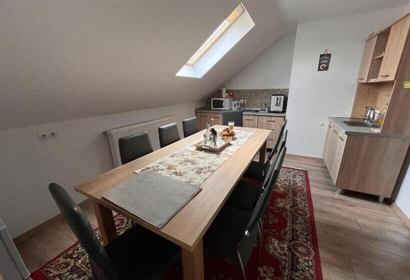 تختخواب و صبحانه Casa Timea Vendégház