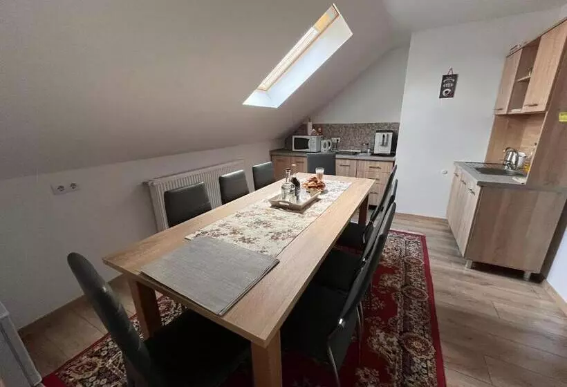 Aamiaismajoitus (B&B) Casa Timea Vendégház