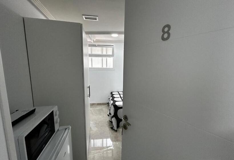 צימר Habitaciónes Doble Con Baño Privado En El Centro De Madrid