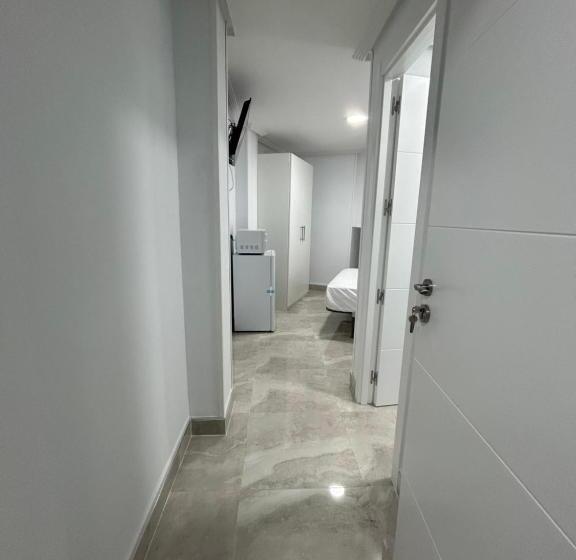 צימר Habitaciónes Doble Con Baño Privado En El Centro De Madrid