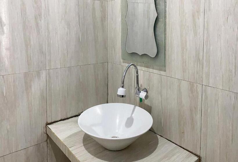 ホテル Ayi The Costel Syariah Bengkulu Mitra Reddoorz