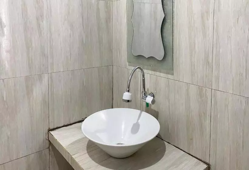 ホテル Ayi The Costel Syariah Bengkulu Mitra Reddoorz