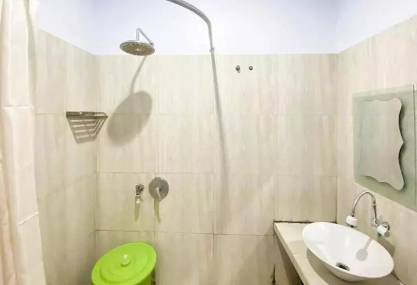 ホテル Ayi The Costel Syariah Bengkulu Mitra Reddoorz