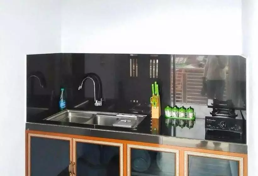 ホテル Ayi The Costel Syariah Bengkulu Mitra Reddoorz