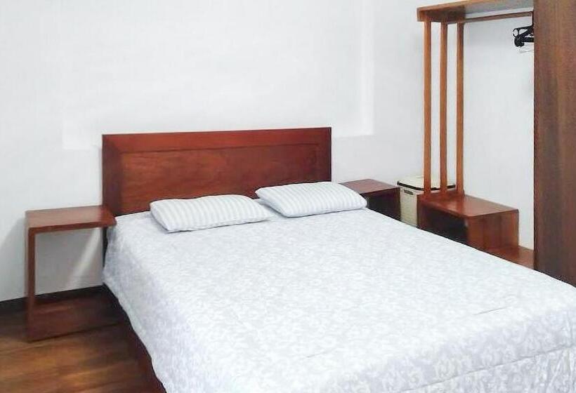 ホテル Ayi The Costel Syariah Bengkulu Mitra Reddoorz