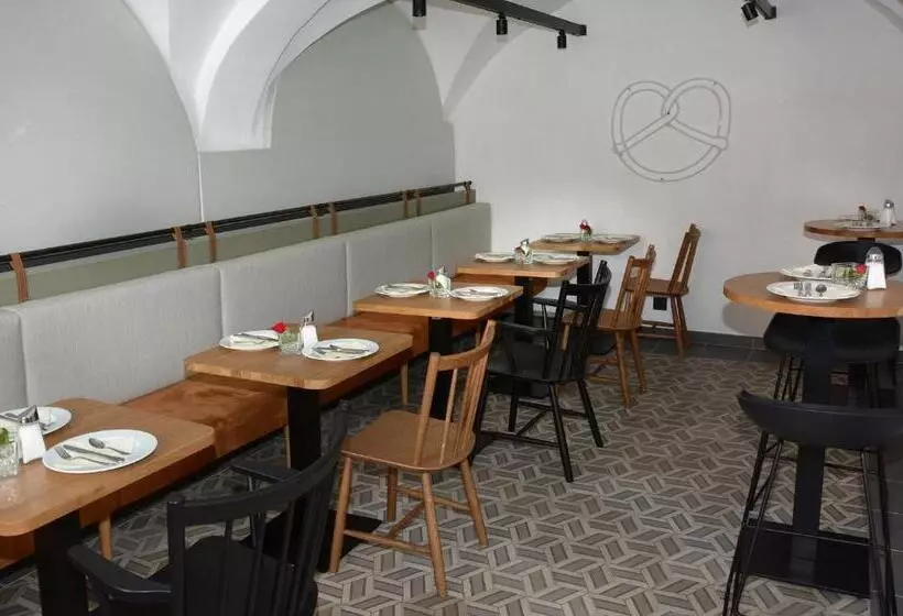 Hotelli Gästehaus Gräf Haus