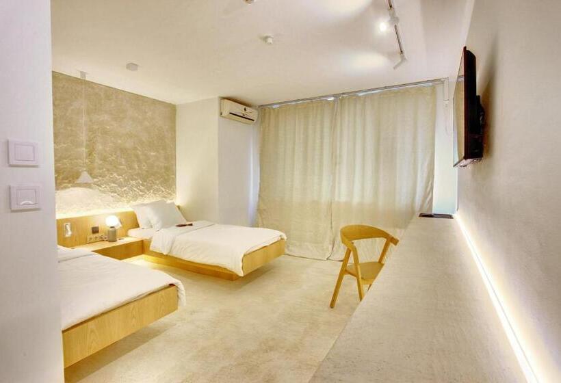 호텔 Hello Plovdiv