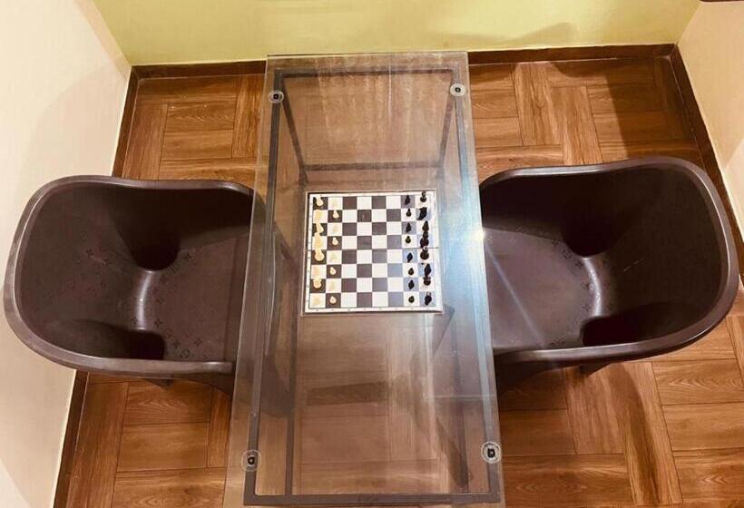 Hotel Lashmi Narayan Farm