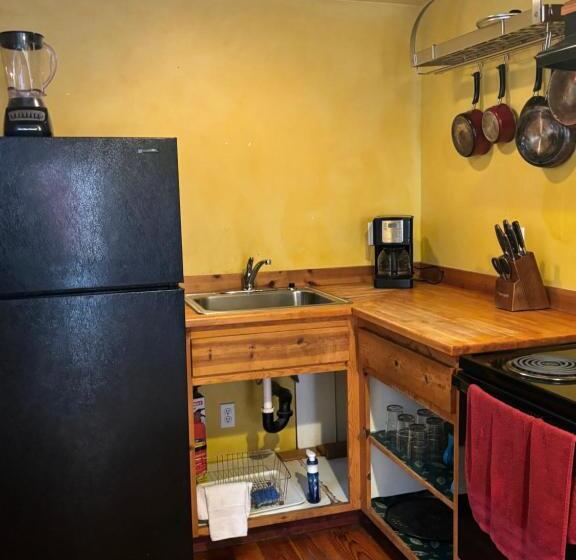 Hotel Sequoia River Front Cabins