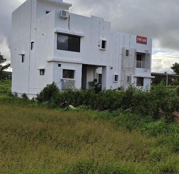 ホテル Shri Resort & Lodging