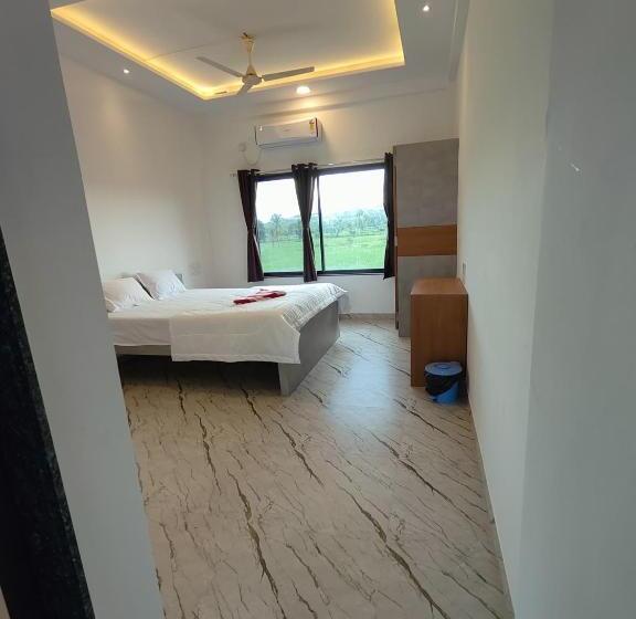 ホテル Shri Resort & Lodging