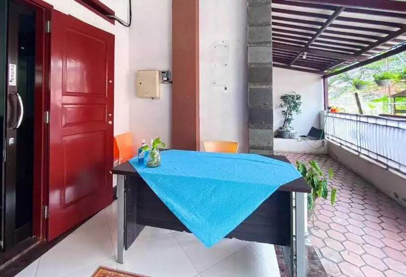 Hotelli Wisma Falira Serang Syariah Mitra Reddoorz