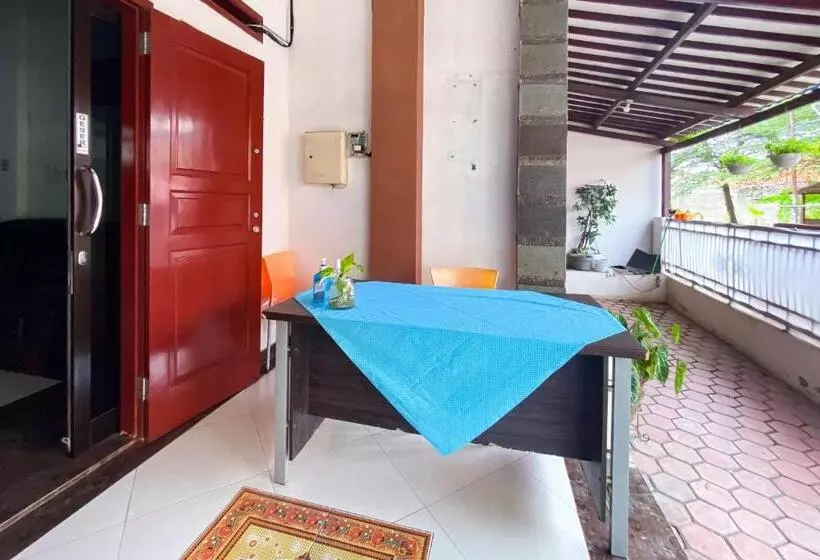 Hotelli Wisma Falira Serang Syariah Mitra Reddoorz