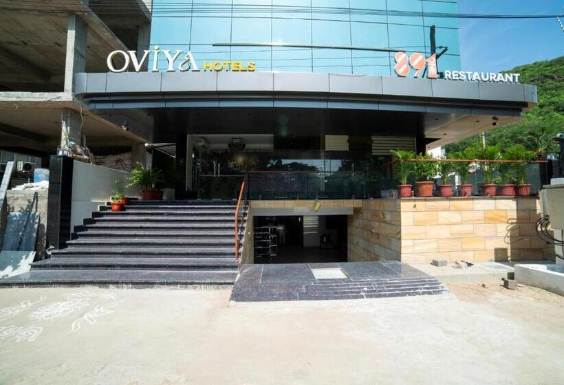 Oviya Hotels