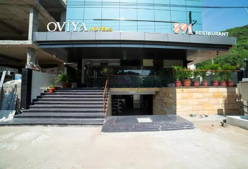 Oviya Hotels