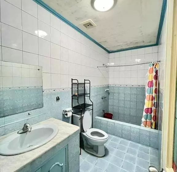 Majatalo Chelsiefaye Guesthouse