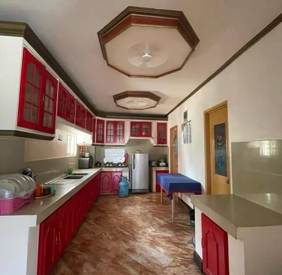 Majatalo Chelsiefaye Guesthouse