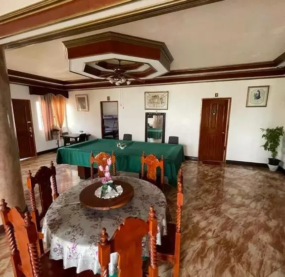 Majatalo Chelsiefaye Guesthouse