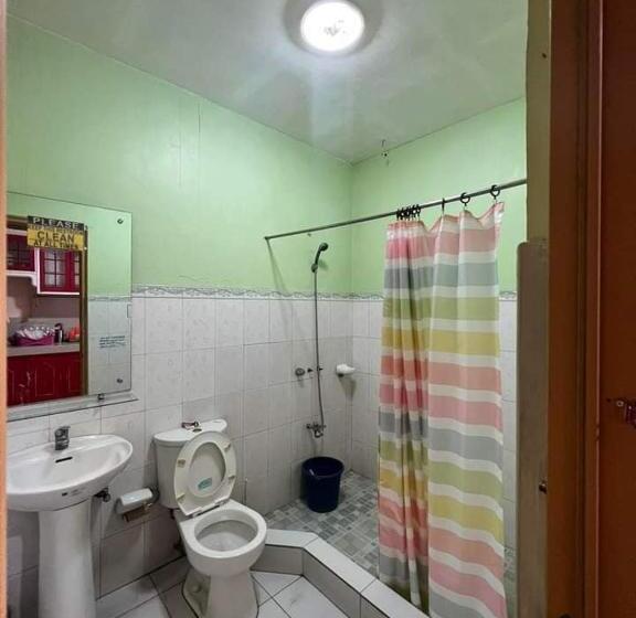 פנסיון Chelsiefaye Guesthouse