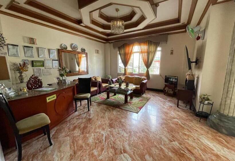 פנסיון Chelsiefaye Guesthouse