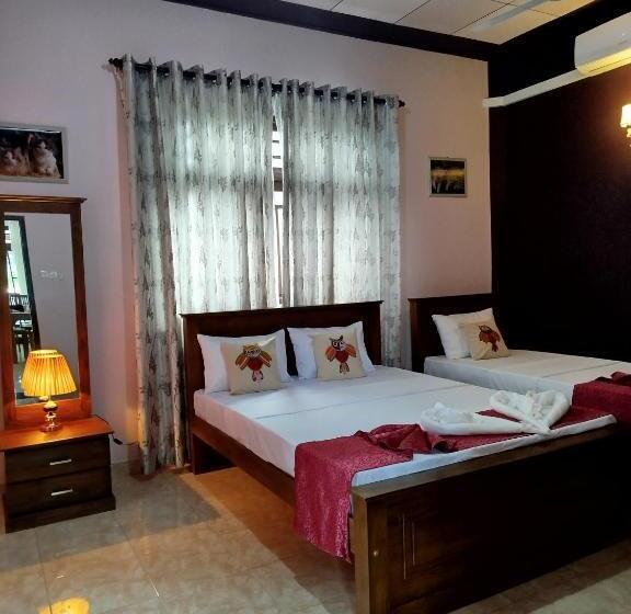 פנסיון Cosy White Palace