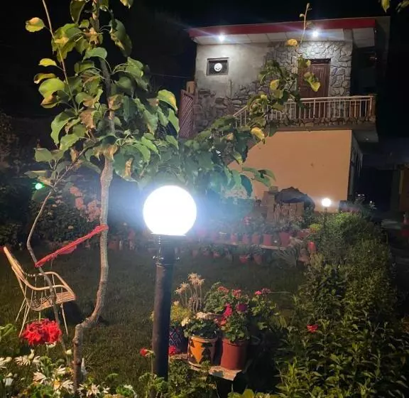 پانسیون Northlanders Guest House Skardu