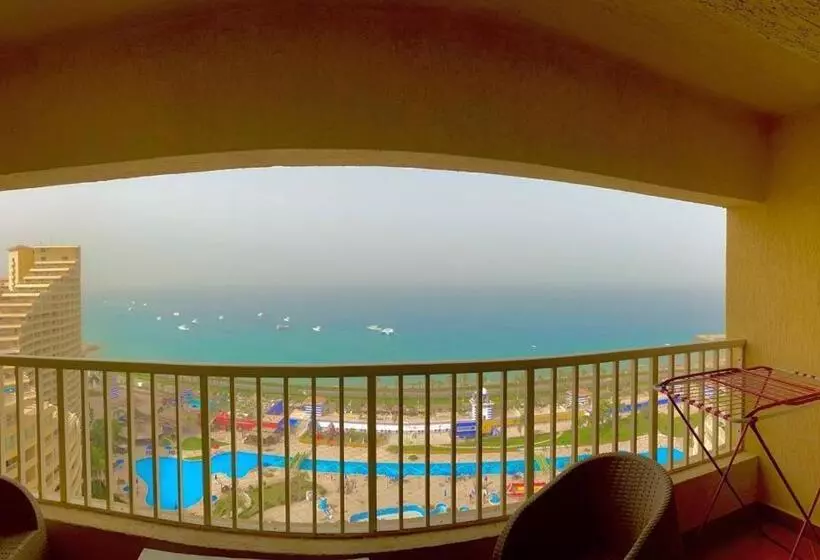 اهرمات بورتو السخنة