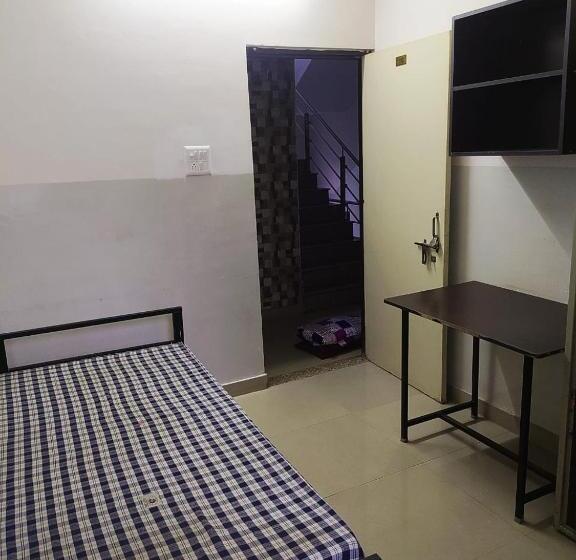 הוסטל Khalsa Boys Residency Rajeev Gandhi Nagar