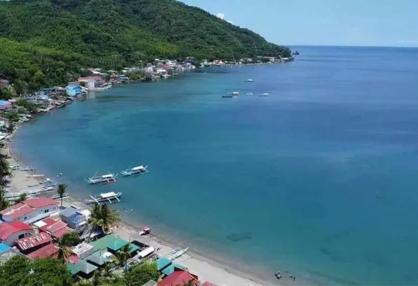ベッドアンドブレックファースト Casa Calista Anilao