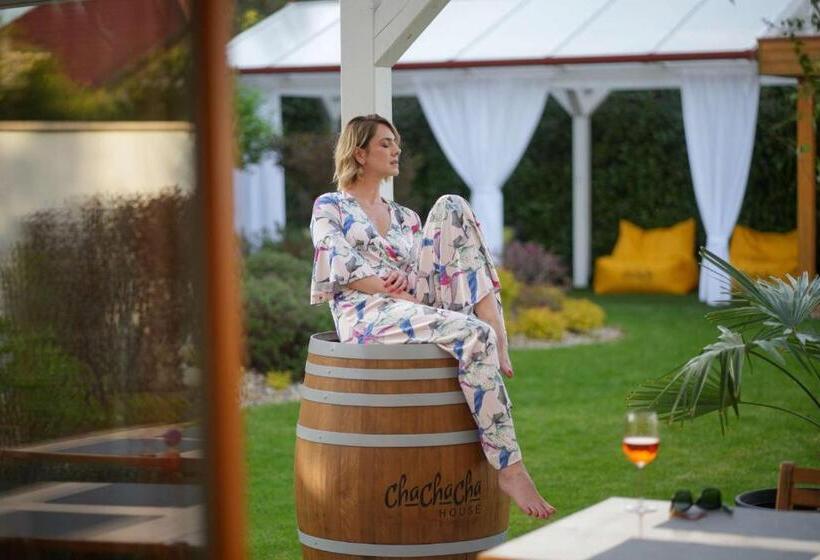 مبيت وإفطار Chachacha House Vendégház