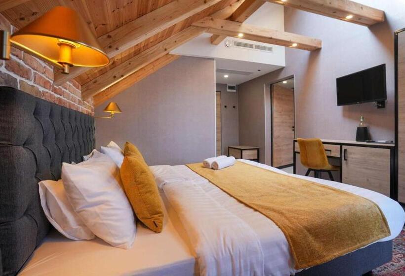 مبيت وإفطار Chachacha House Vendégház