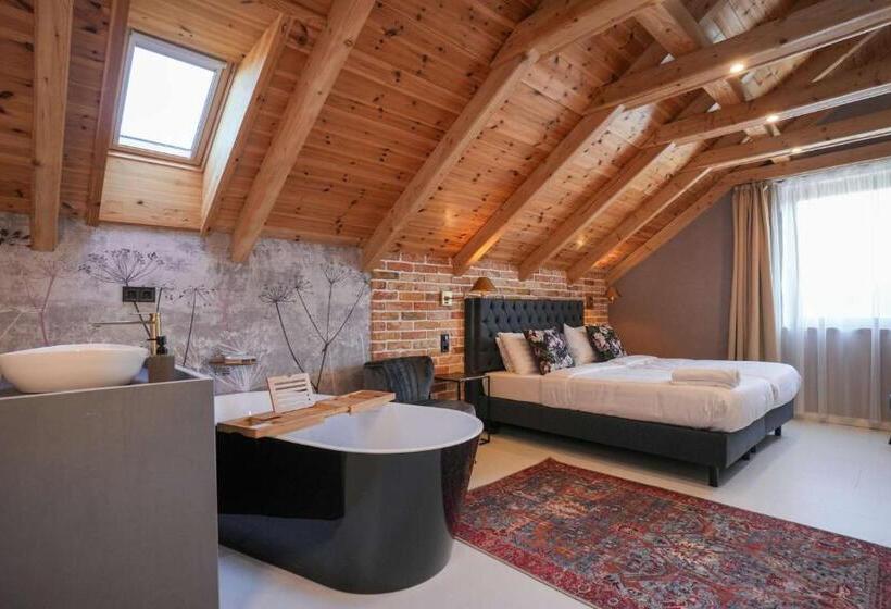 مبيت وإفطار Chachacha House Vendégház