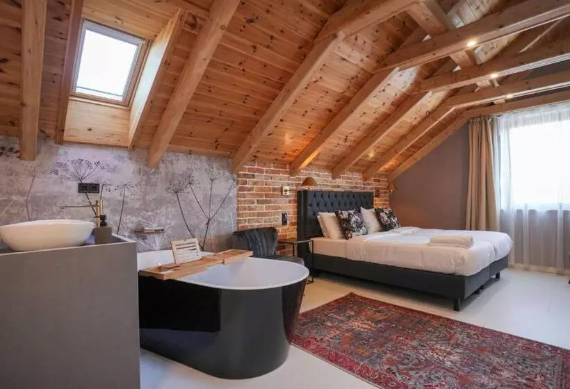 تختخواب و صبحانه Chachacha House Vendégház