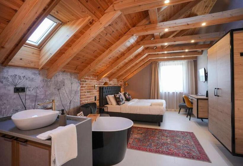 مبيت وإفطار Chachacha House Vendégház