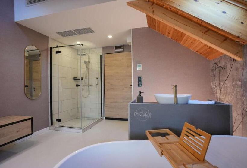 مبيت وإفطار Chachacha House Vendégház