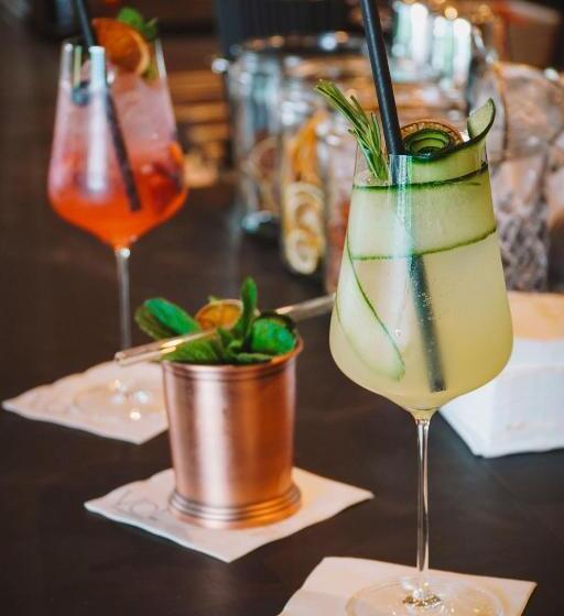 فندق Im Zentrum Für Visionen