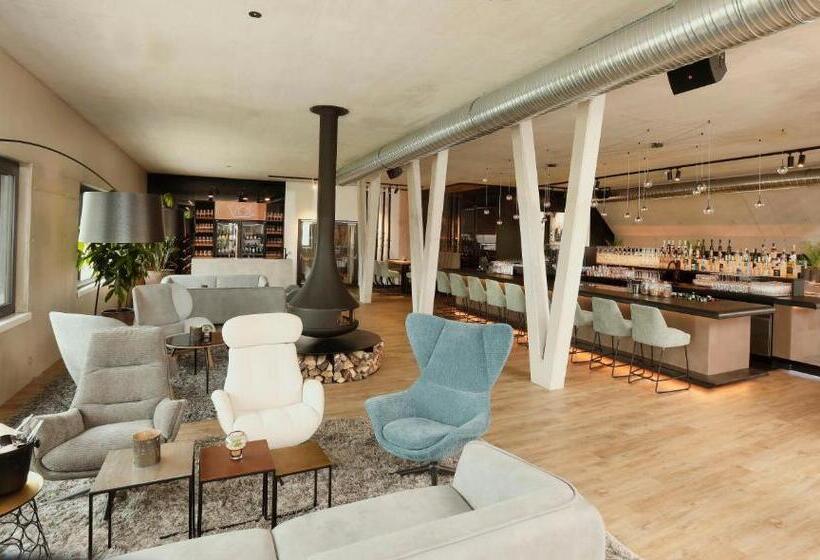 فندق Im Zentrum Für Visionen