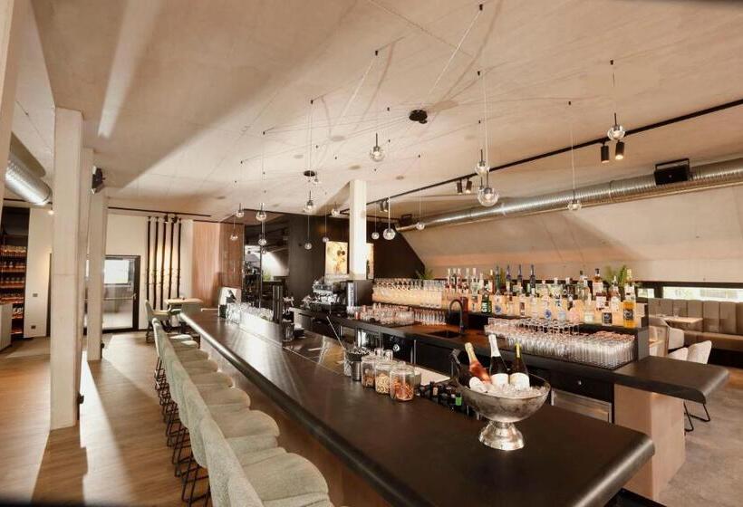 فندق Im Zentrum Für Visionen