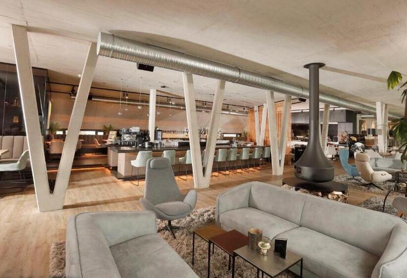 فندق Im Zentrum Für Visionen